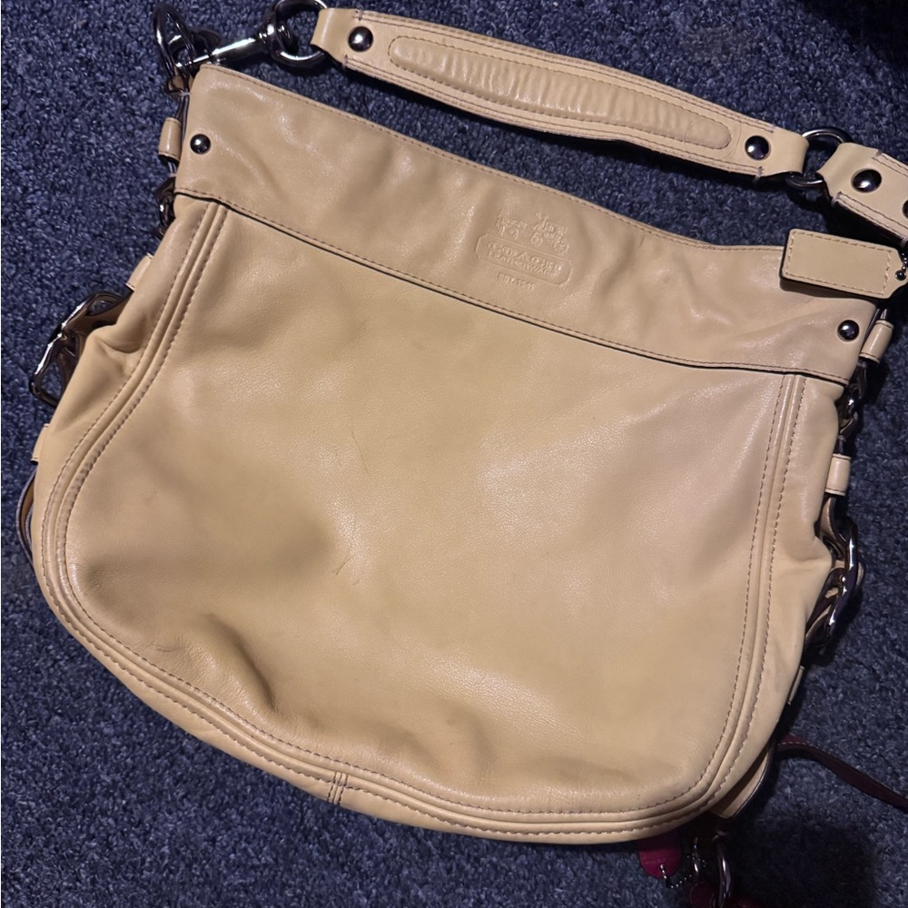 Coach Beige Leather Shoulder Bag
